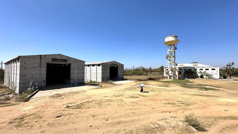 Godown Exterior / Entrance